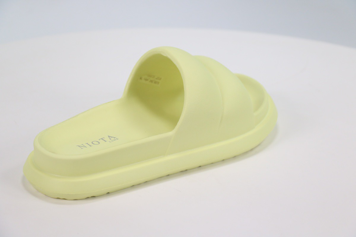 Тапочки для бассейна NIOTA Line 50105001
