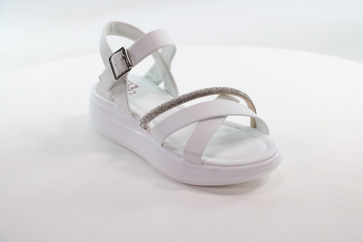 Босоножки и сандалии Madella 50109728