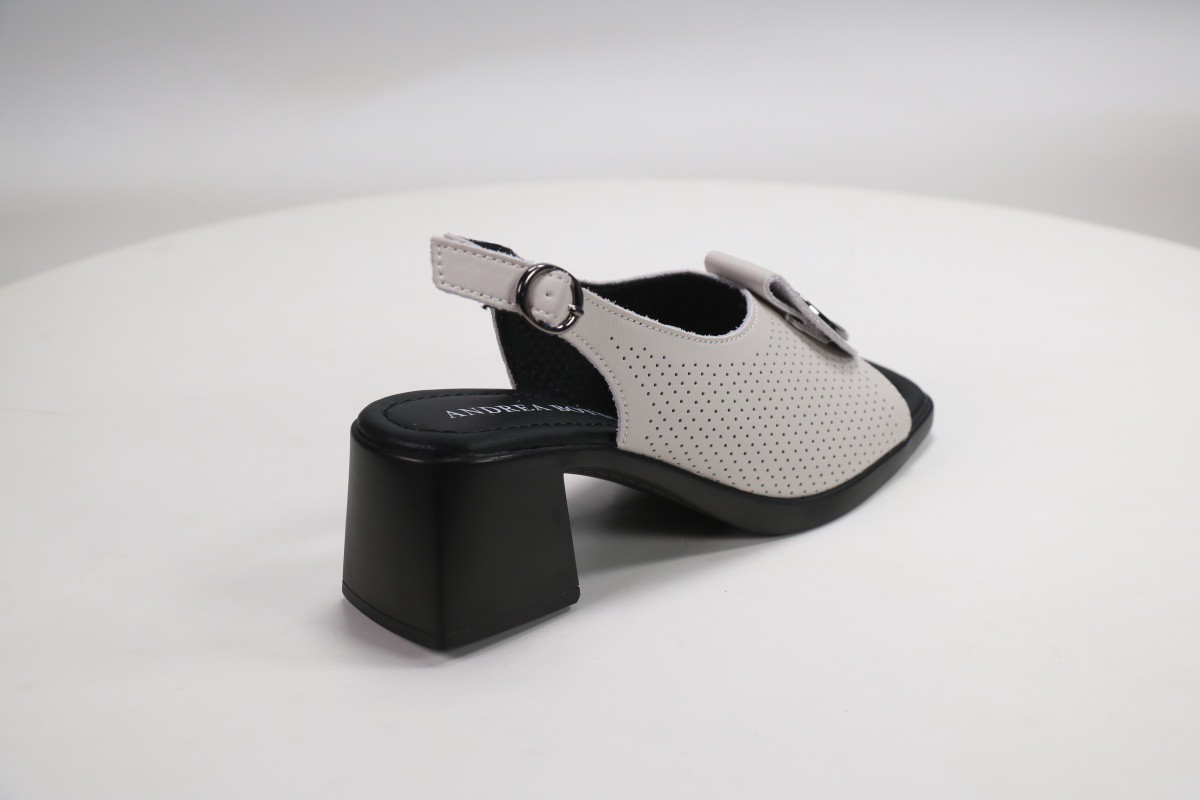 Босоножки и сандалии Andrea Botti 50109760