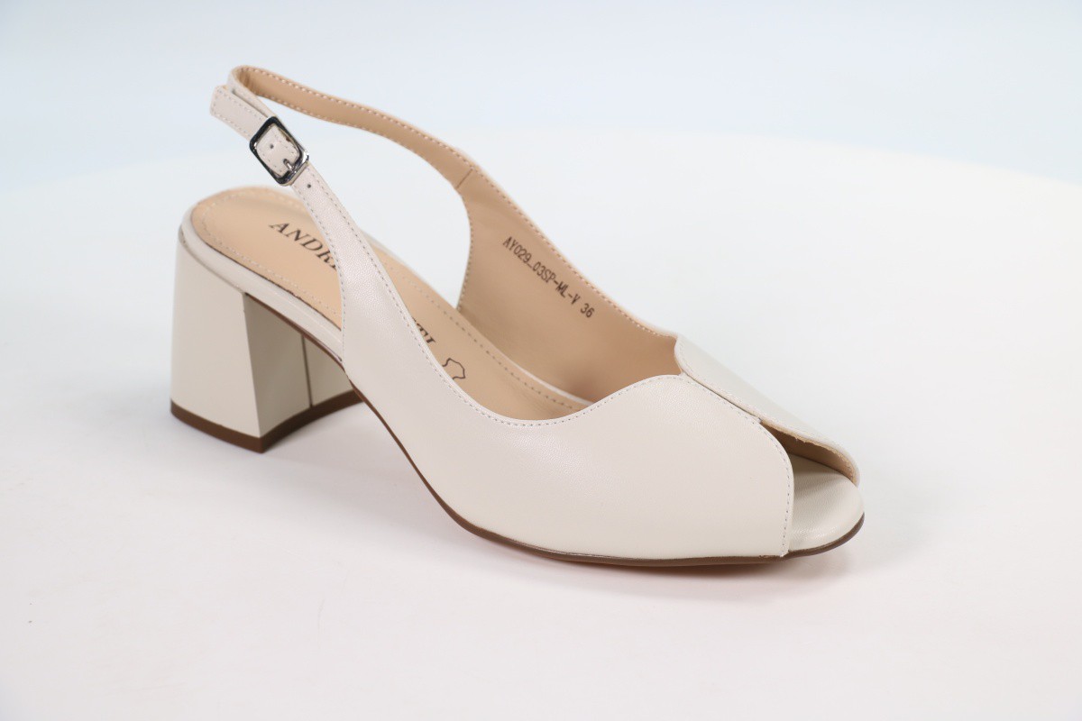 Босоножки и сандалии Andrea Botti 50113635