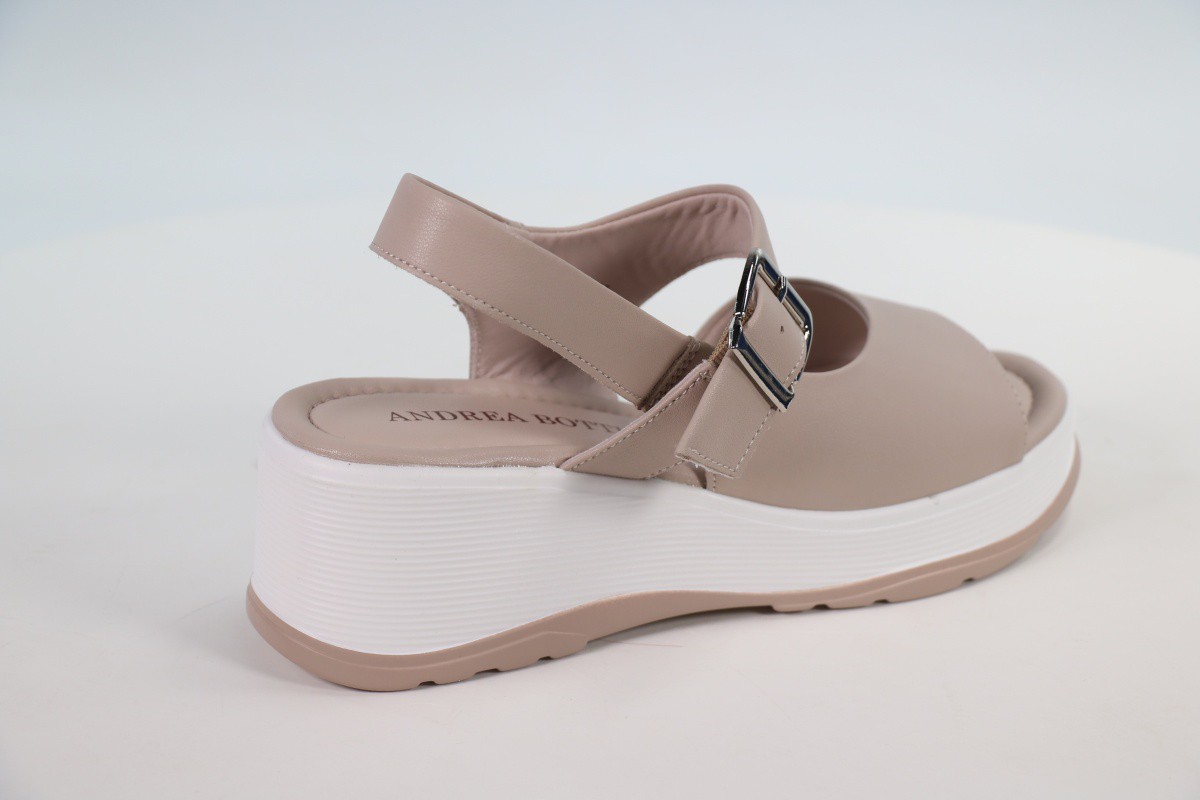 Босоножки и сандалии Andrea Botti 50112565