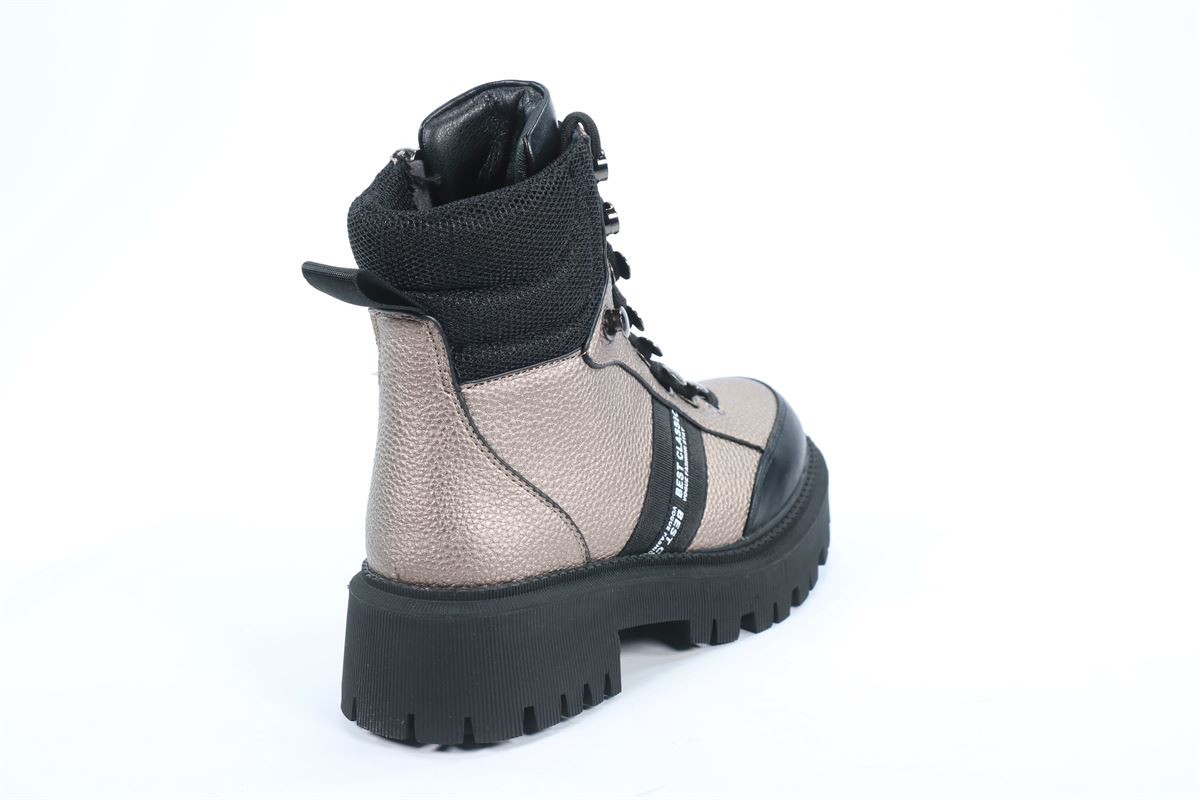 Сапоги и ботинки Betsy 50098686