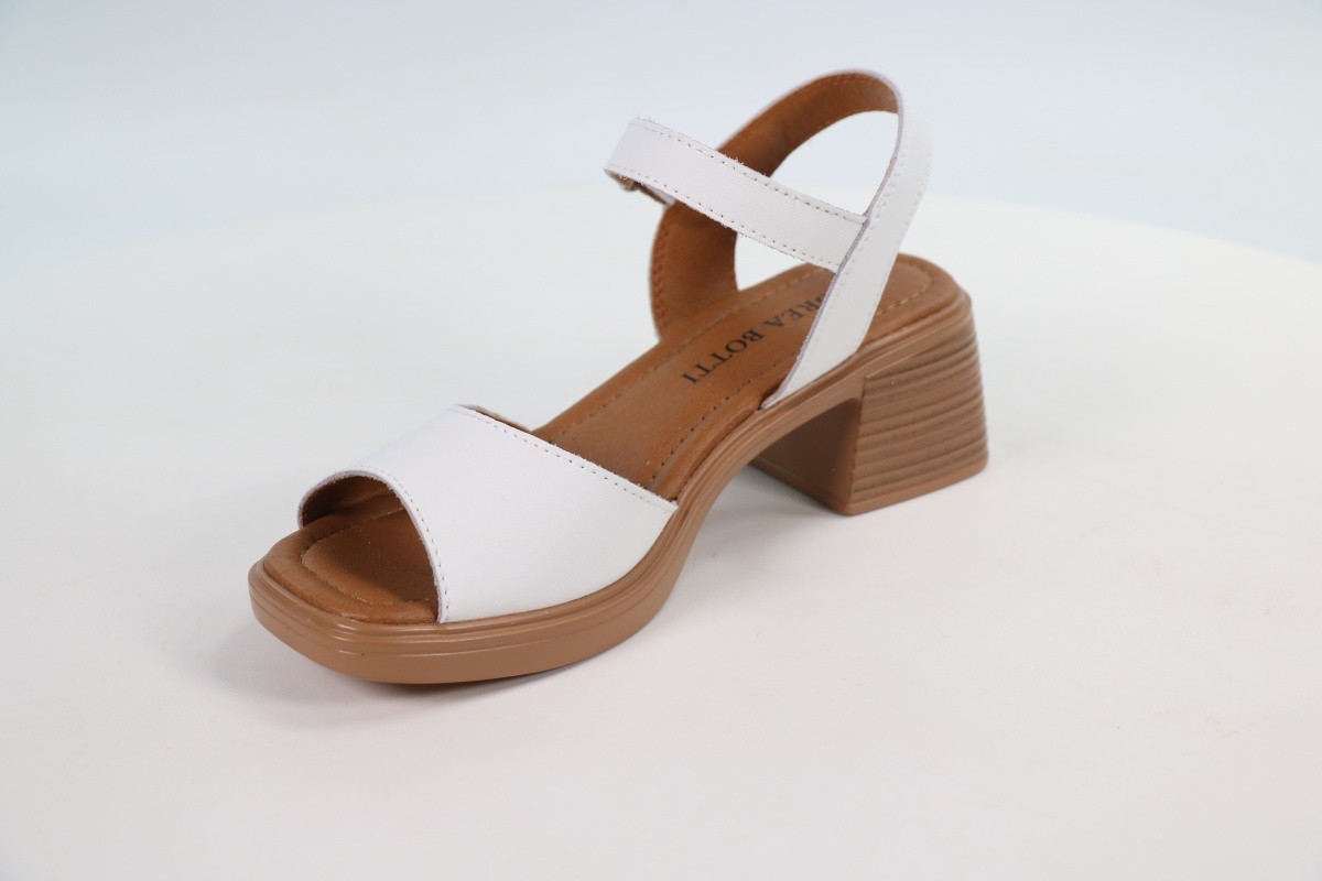 Босоножки и сандалии Andrea Botti 50112372