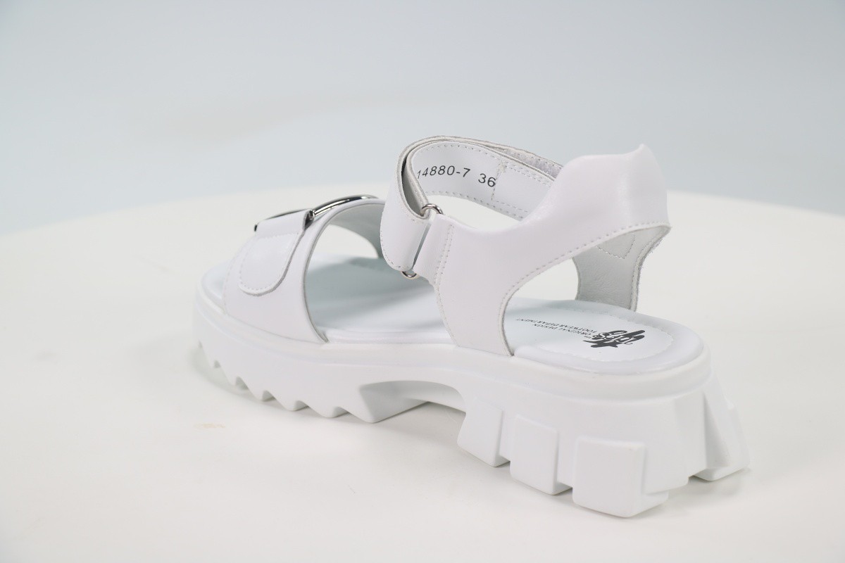 Босоножки и сандалии TF'S 50105522