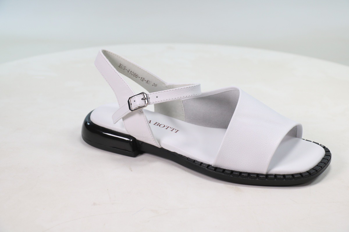 Босоножки и сандалии Andrea Botti 50113944