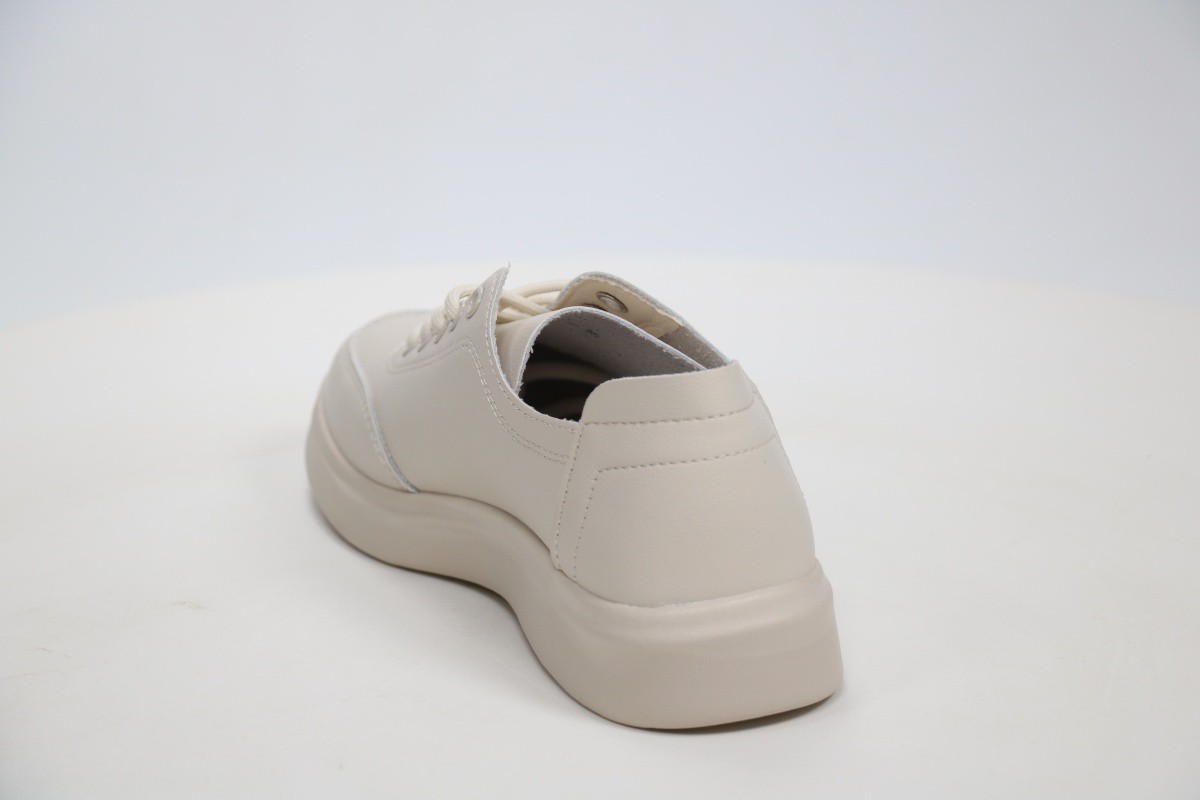 Спортивная обувь Rixshuz 18056040