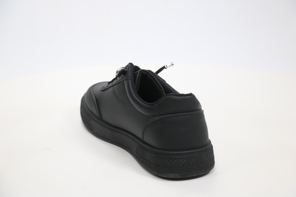 Спортивная обувь Rixshuz 18056039