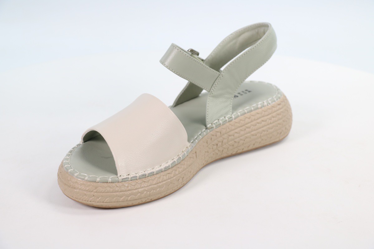 Босоножки и сандалии wun der SPUR 50113620