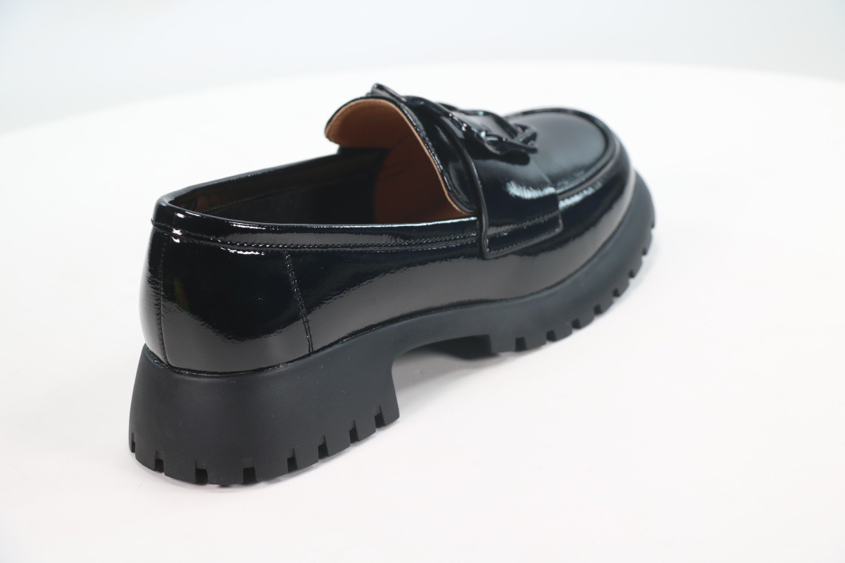 Туфли закрытые Madella 50109731