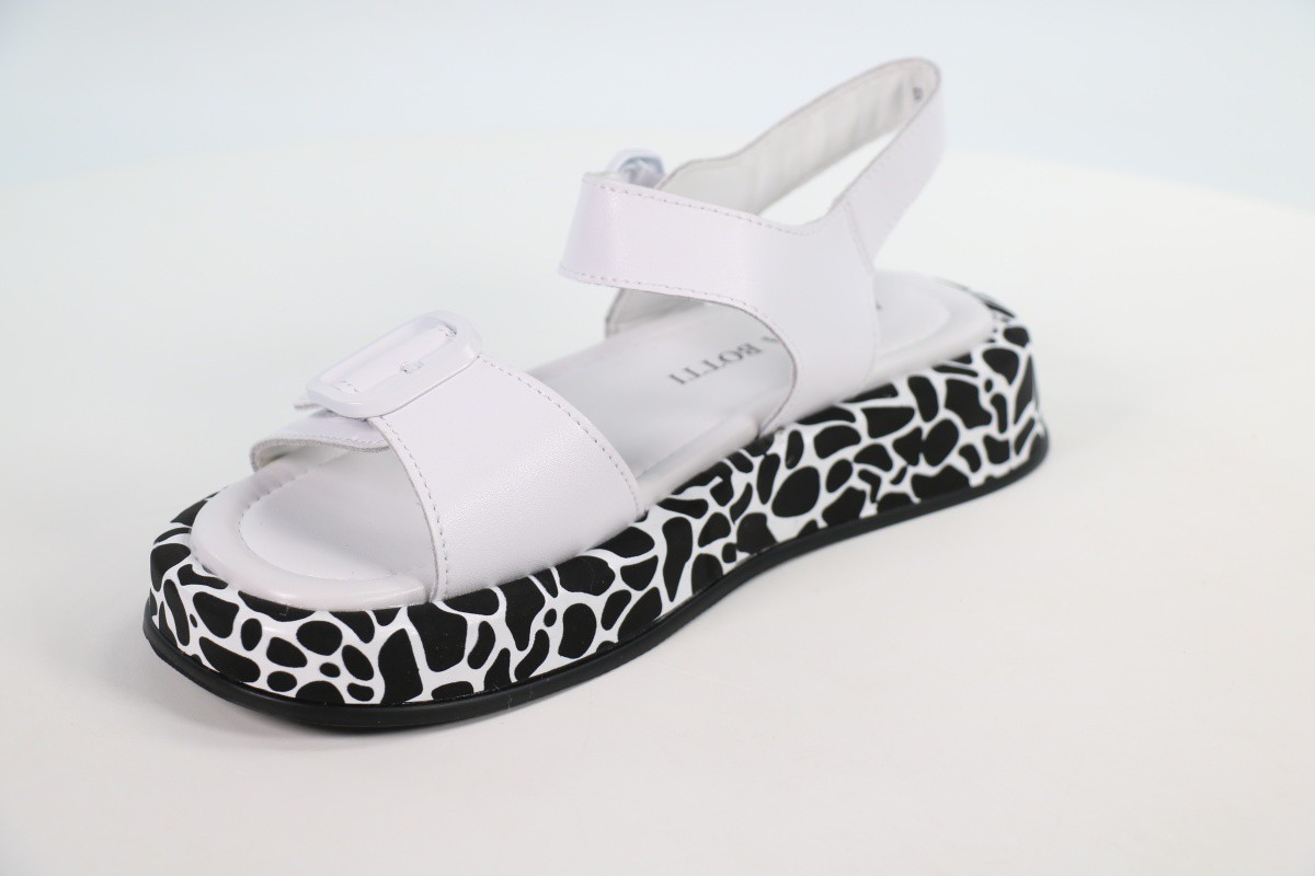 Босоножки и сандалии Andrea Botti 50112222