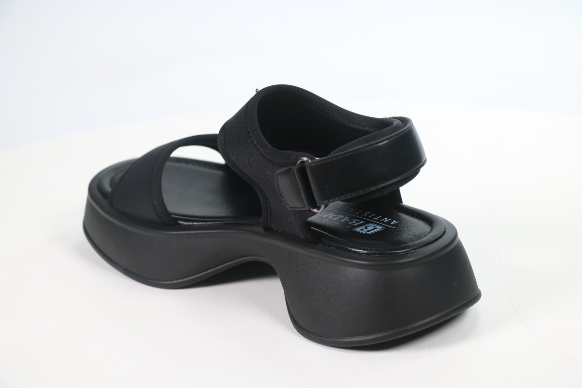 Босоножки и сандалии Baden 50105456