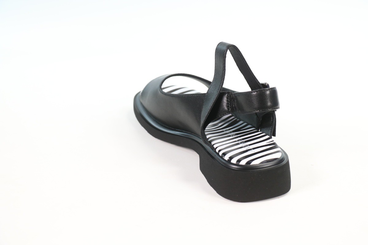 Босоножки и сандалии Andrea Botti 50113492