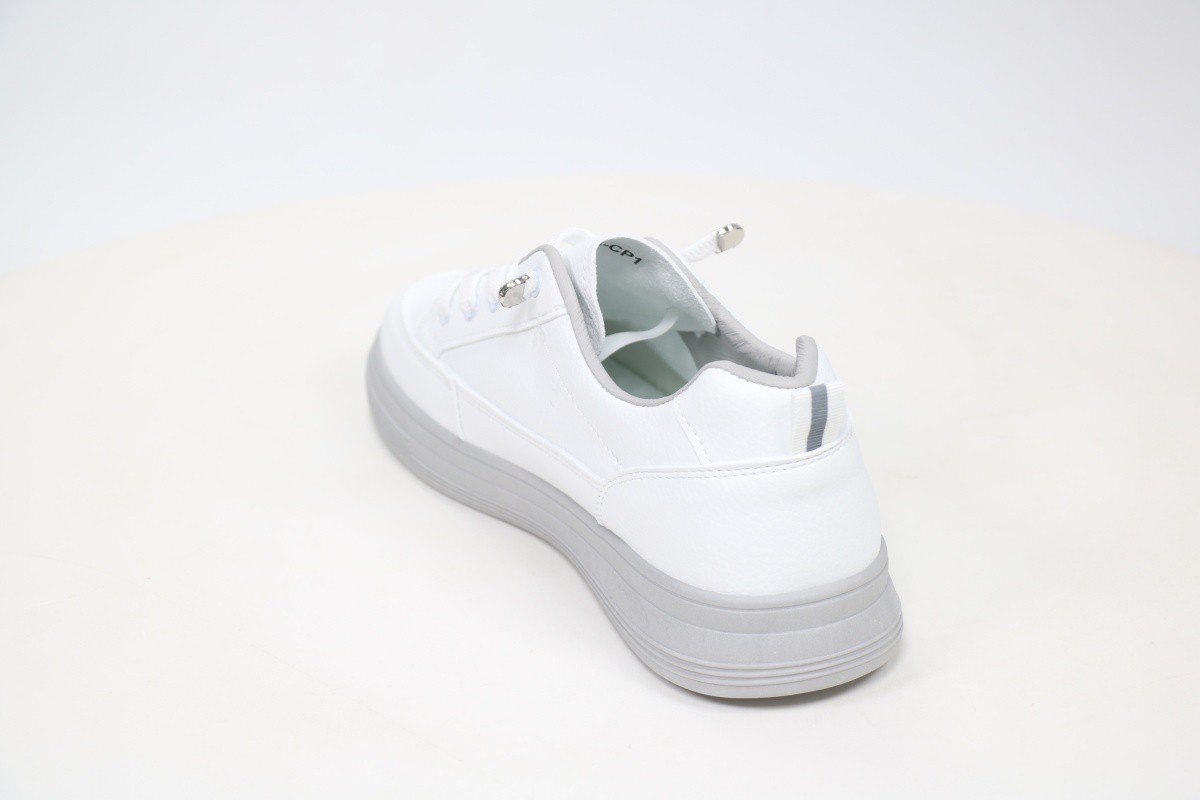 Спортивная обувь Rixshuz 18056079