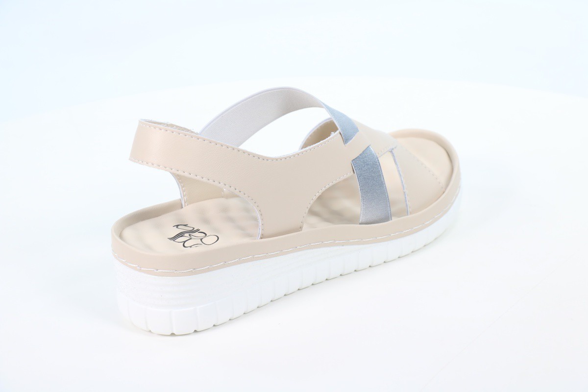 Босоножки и сандалии Madella 50105183