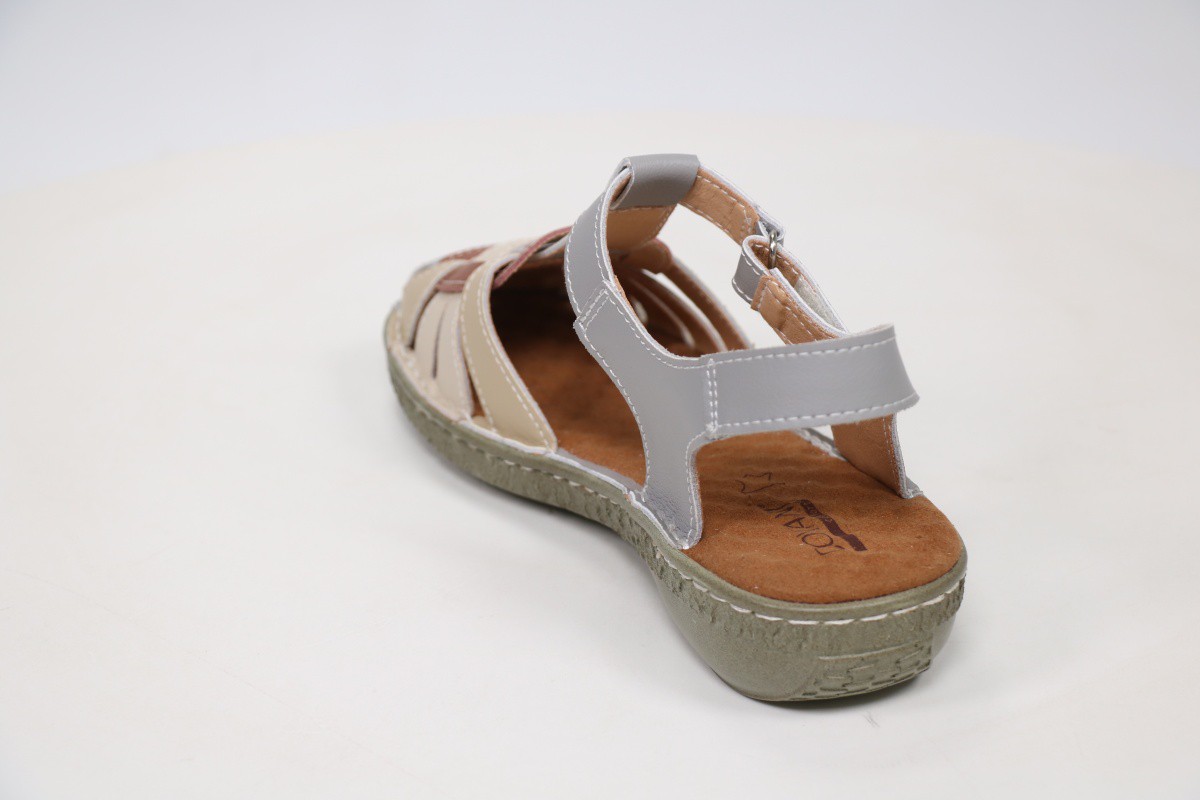 Босоножки и сандалии Covani 50115568