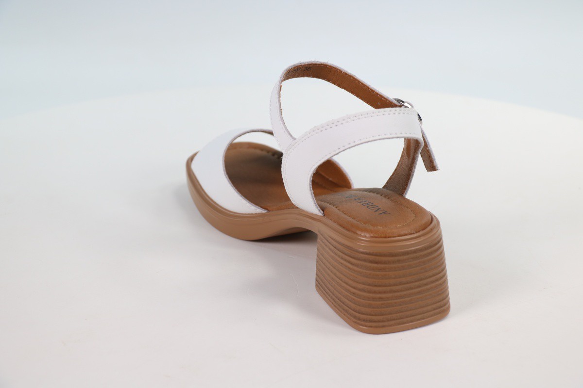 Босоножки и сандалии Andrea Botti 50112372