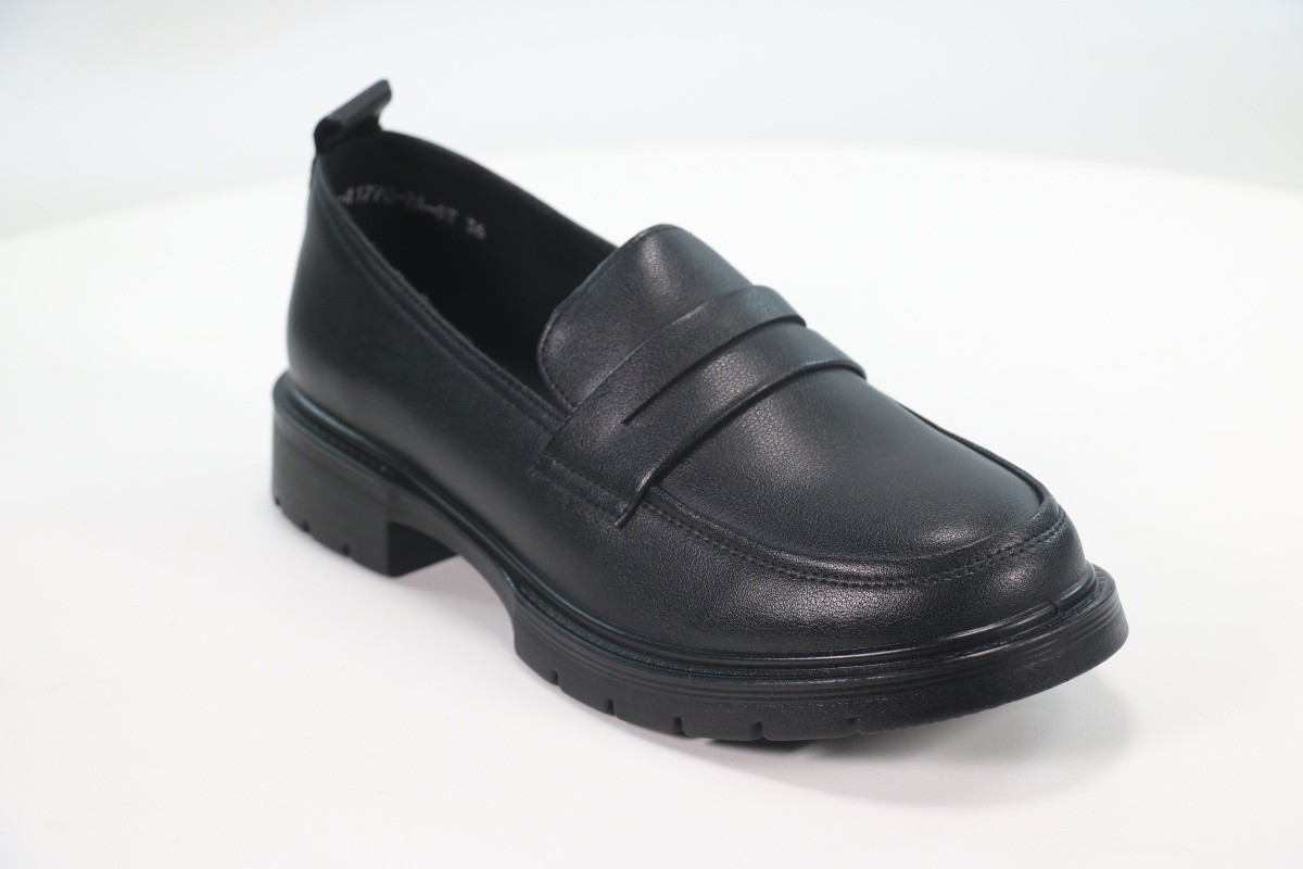 Туфли закрытые Madella 50108111