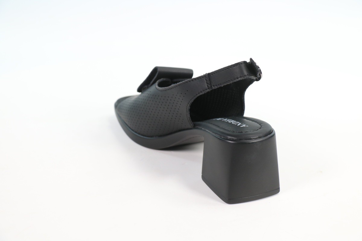 Босоножки и сандалии Andrea Botti 50113773