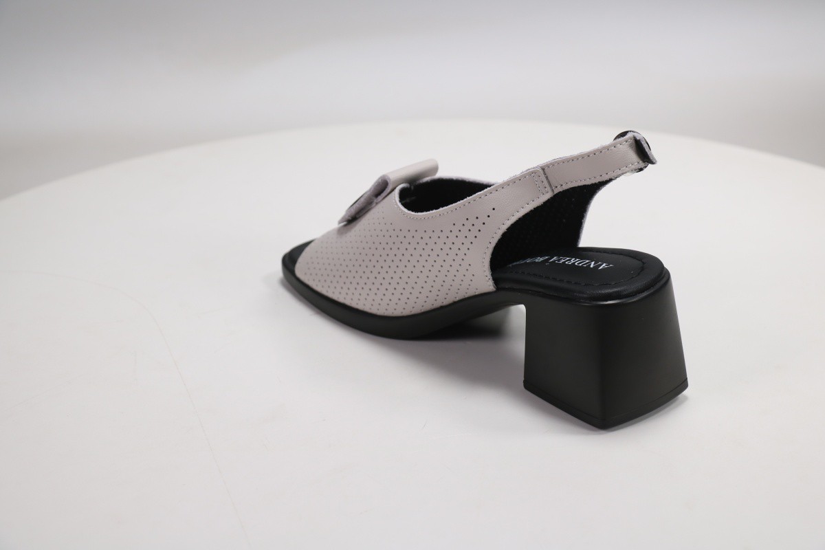 Босоножки и сандалии Andrea Botti 50109760