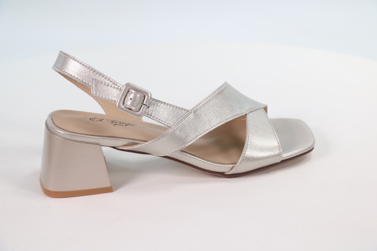 Босоножки и сандалии El Tempo 50113633