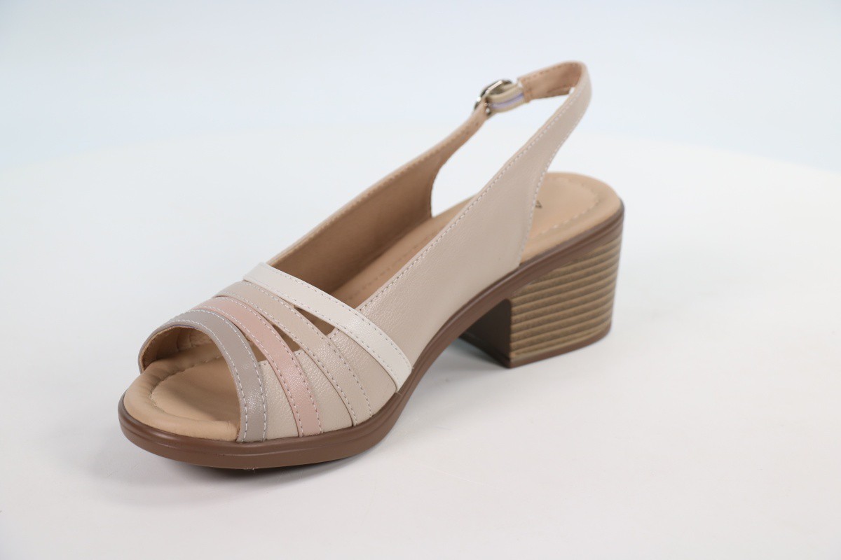 Босоножки и сандалии Andrea Botti 50112401