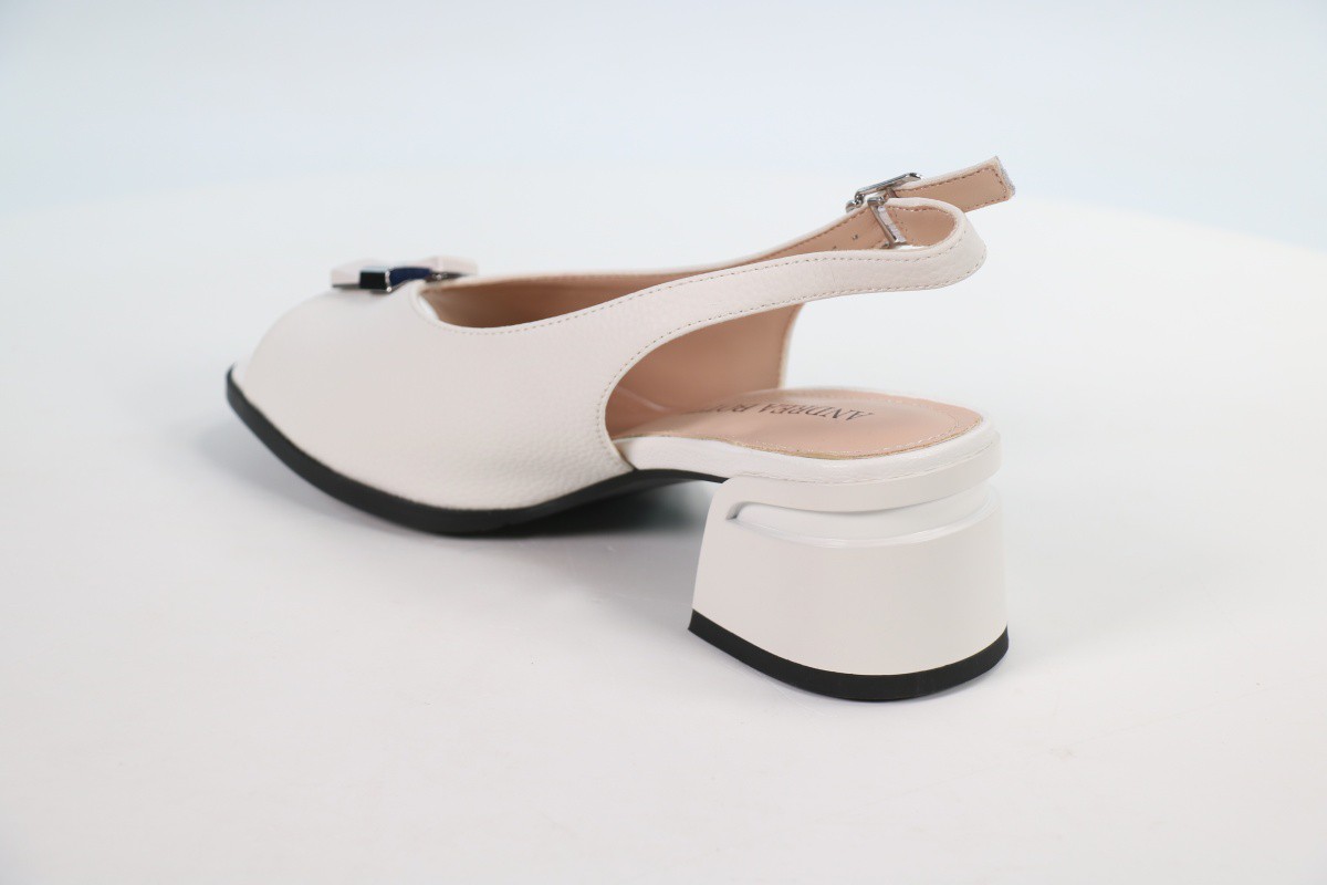 Босоножки и сандалии Andrea Botti 50113954