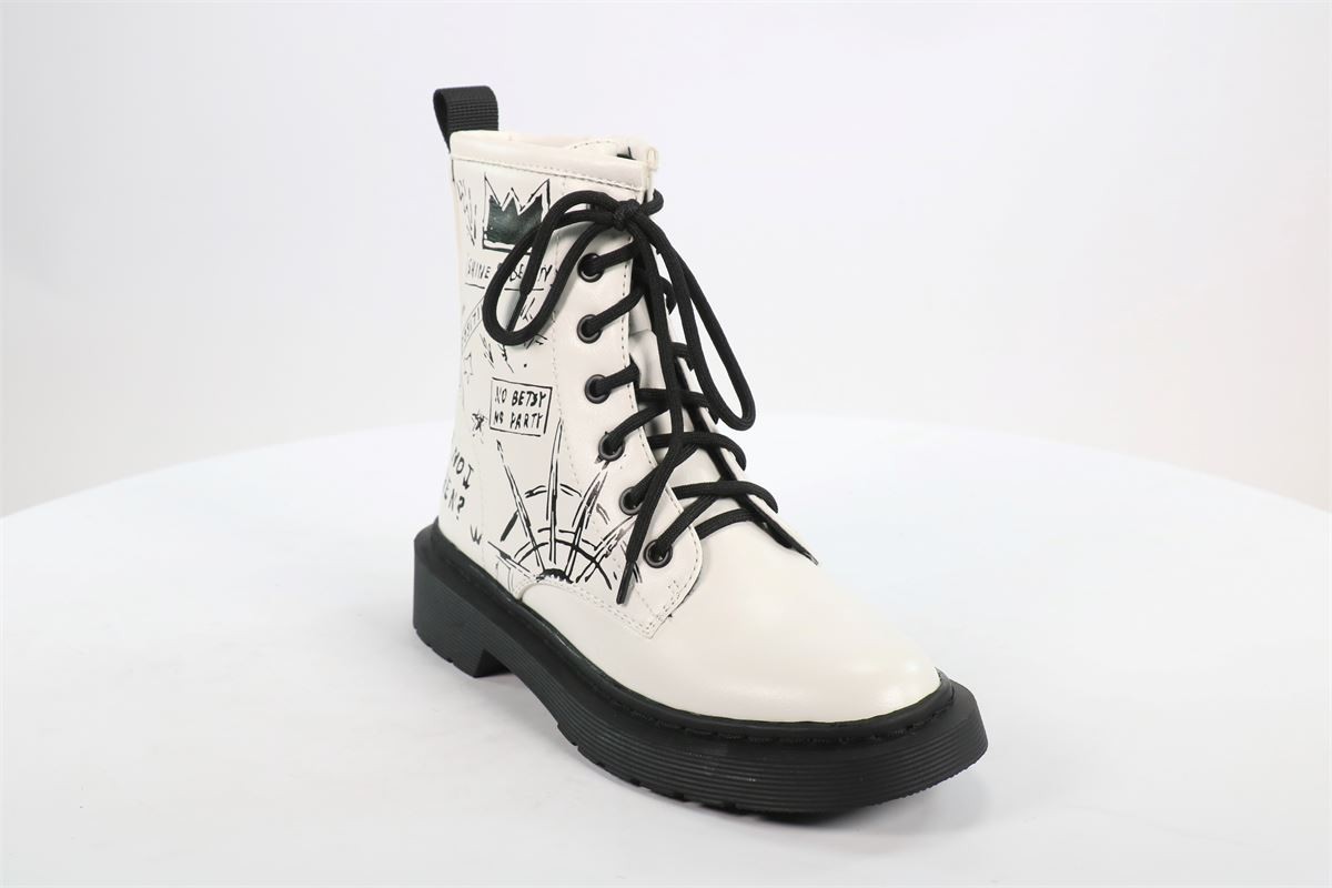 Сапоги и ботинки Betsy 50098669