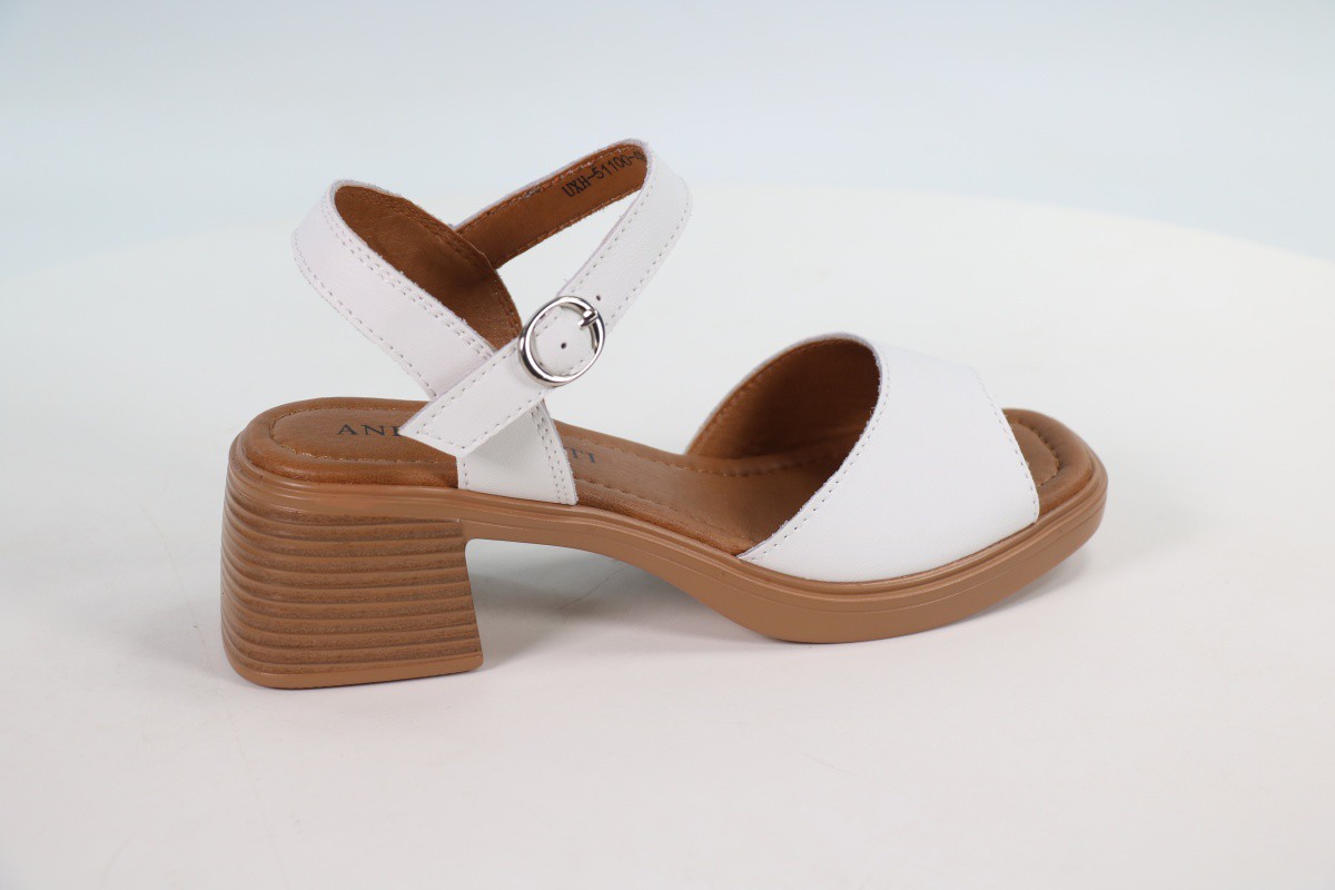 Босоножки и сандалии Andrea Botti 50112372