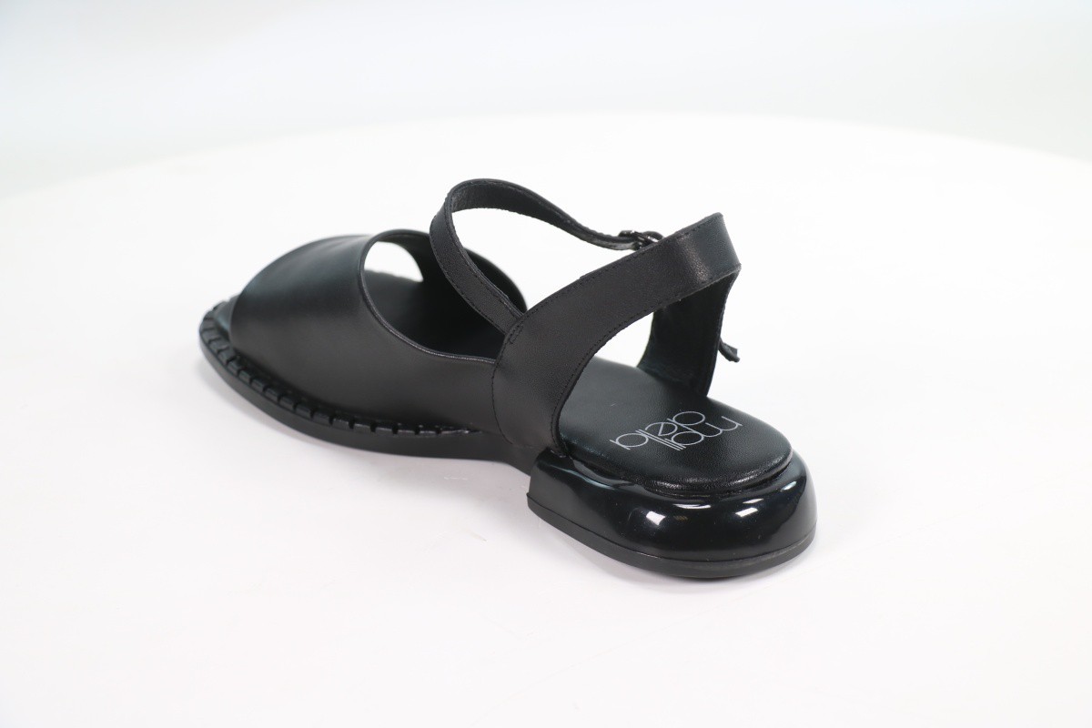 Босоножки и сандалии Madella 50108131