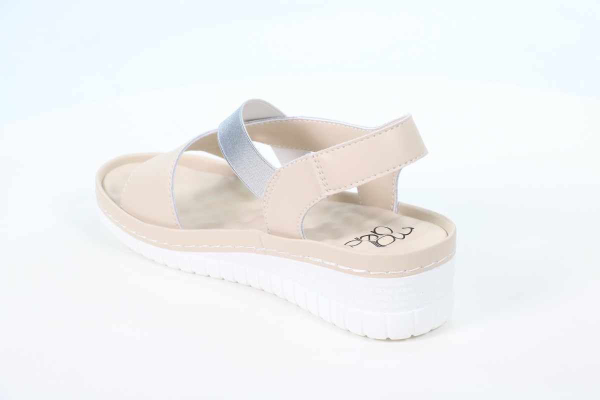 Босоножки и сандалии Madella 50105183