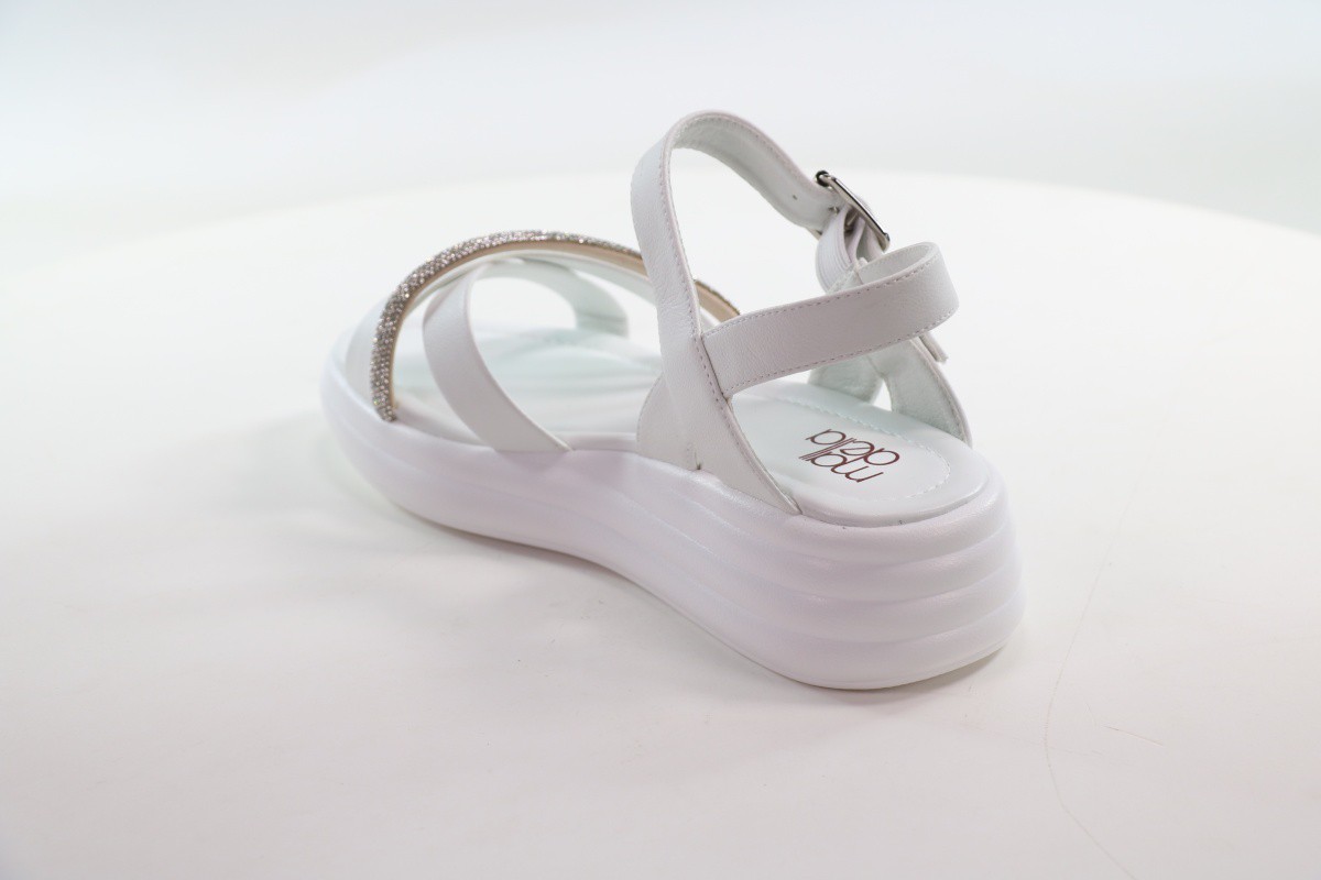 Босоножки и сандалии Madella 50109728