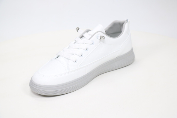 Спортивная обувь Rixshuz 18056079