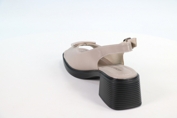 Босоножки и сандалии Andrea Botti 50112208