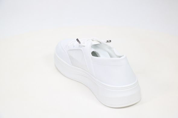 Спортивная обувь Rixshuz 18056080