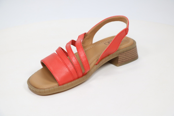 Босоножки и сандалии Madella 50115883