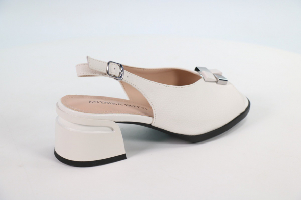 Босоножки и сандалии Andrea Botti 50113954