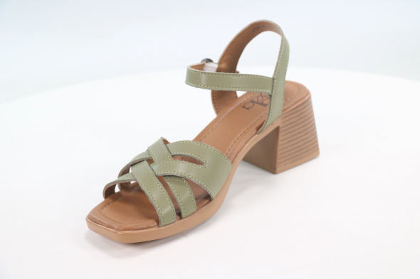 Босоножки и сандалии Madella 50108095