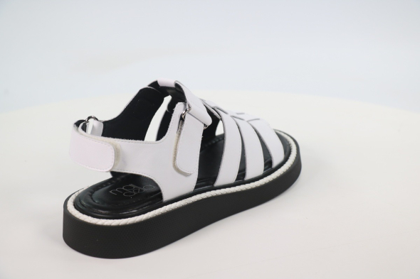 Босоножки и сандалии Madella 50105160