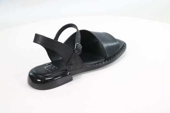 Босоножки и сандалии Madella 50108131