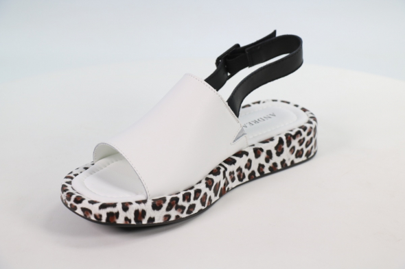 Босоножки и сандалии Andrea Botti 50112340