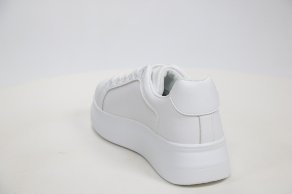 Спортивная обувь Rixshuz 18056044