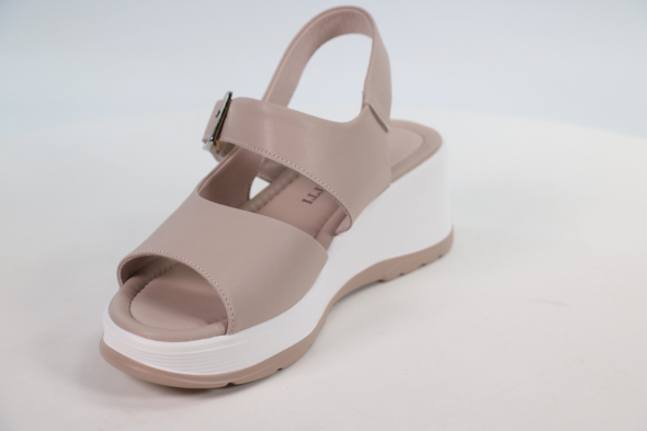 Босоножки и сандалии Andrea Botti 50112565