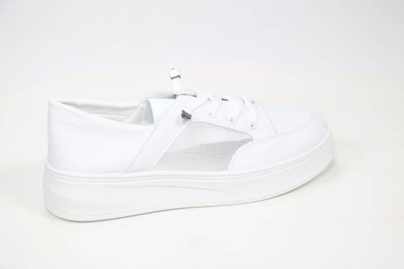 Спортивная обувь Rixshuz 18056080