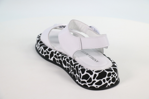 Босоножки и сандалии Andrea Botti 50112222