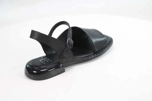 Босоножки и сандалии Madella 50108131