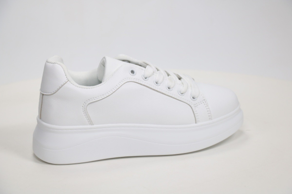 Спортивная обувь Rixshuz 18056044